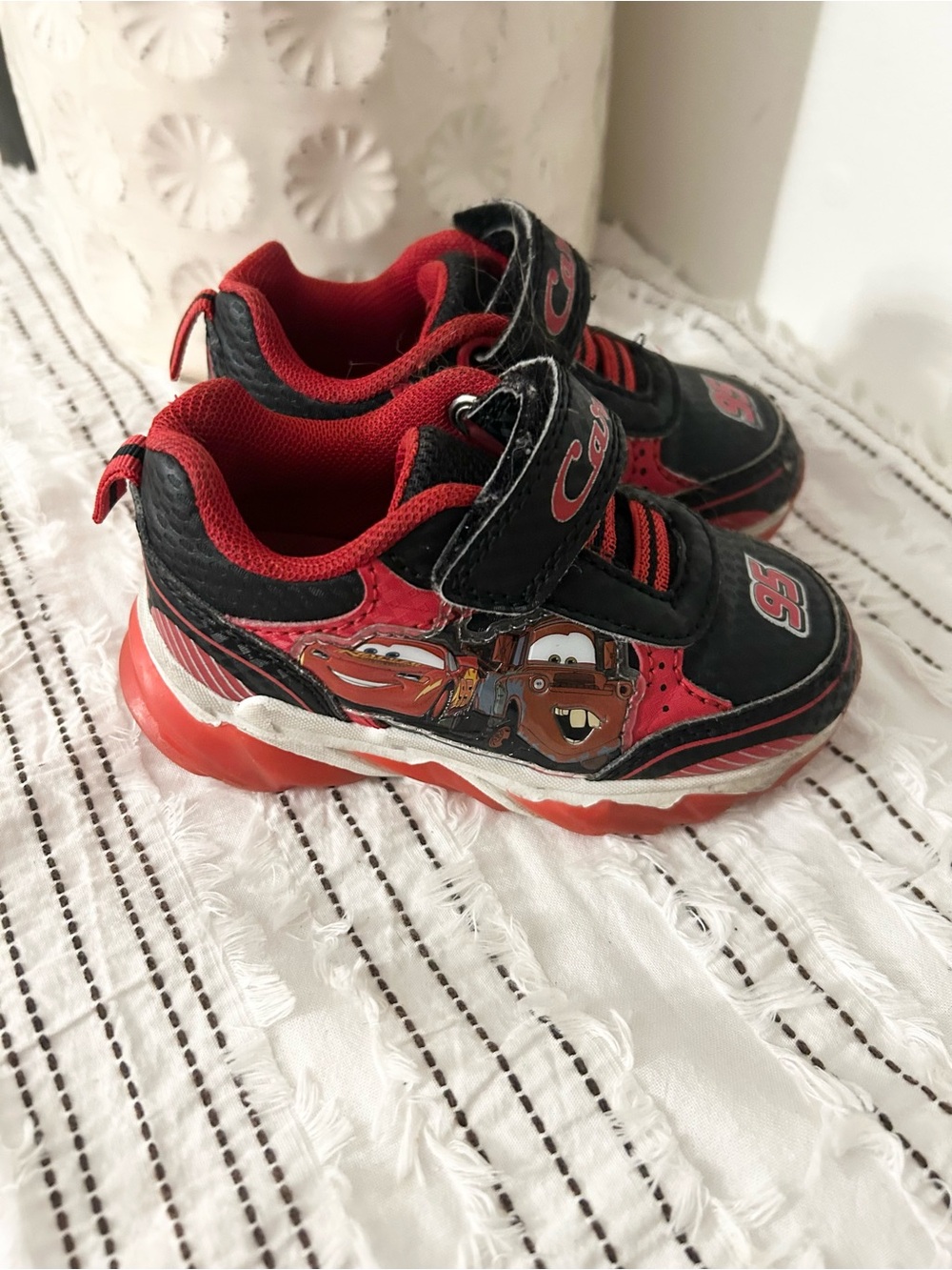Disney Lightning McQueen Light Up Sneakers Black Red Kids Size 6